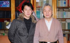与毛主席女婿李讷丈夫王景清在一起