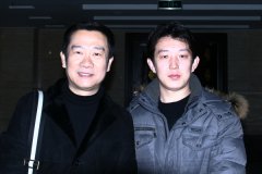 与中央电视台主持人赵宝乐在一起