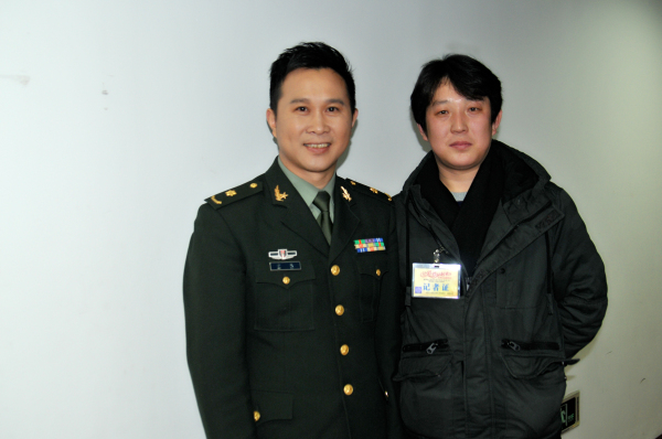 与著名歌手金波