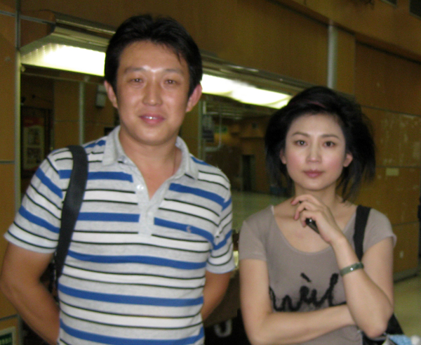 与央视主持人王小丫