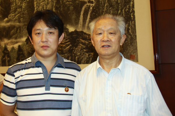 与原国建主席华国锋秘书曹万贵