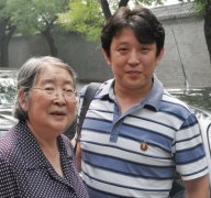 与毛主席女儿李敏