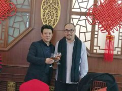 与中国著名表演艺术家臧金生留影