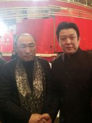 张和与中国国家画院常务副院长卢禹舜在一起